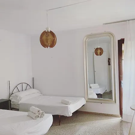 Robles En Playa Den Bossa Con Piscina Privada Hébergement de vacances Sant Jordi de ses Salines