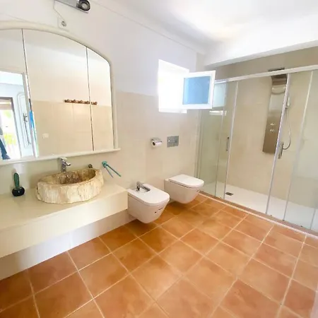 Robles En Playa Den Bossa Con Piscina Privada Semesterbostad *