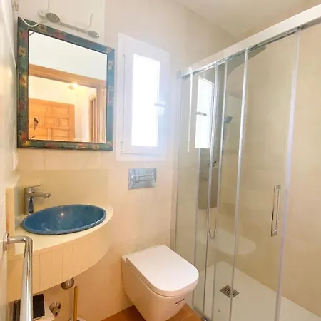 Robles En Playa Den Bossa Con Piscina Privada *
